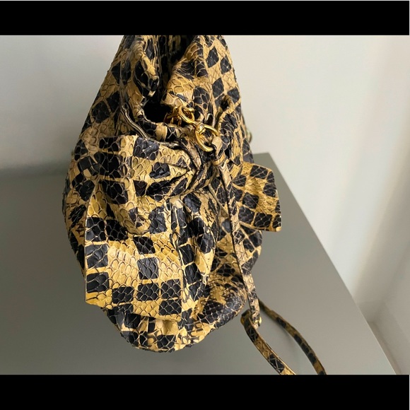 Stunning Miu Miu Python crossbody/shoulder bag - Picture 7 of 16